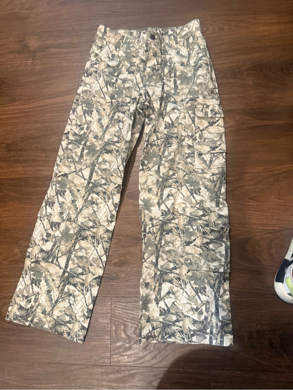 wild fable women’s Beige and Gray Camo Cargo Pants